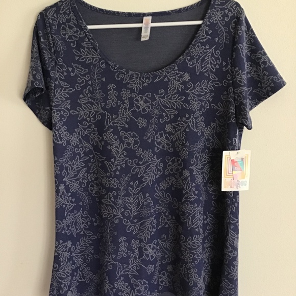LuLaRoe Classic Tee size S - Picture 1 of 3